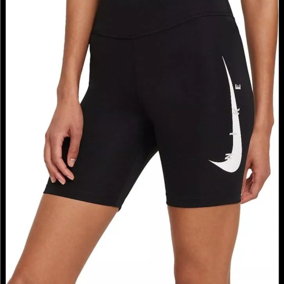 Sleek Black Bike Shorts with Moisture-Wicking Fabric and Stretch Fit - Picture 1 of 11